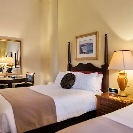 Treasury Brisbane Hotel Exterior photo A guest room at the Hotel de Ville